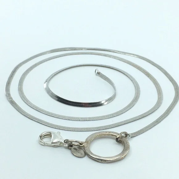 Chico's Signed Eyeglass Holder Long Necklace Silver Chain - Picture 2 of 13